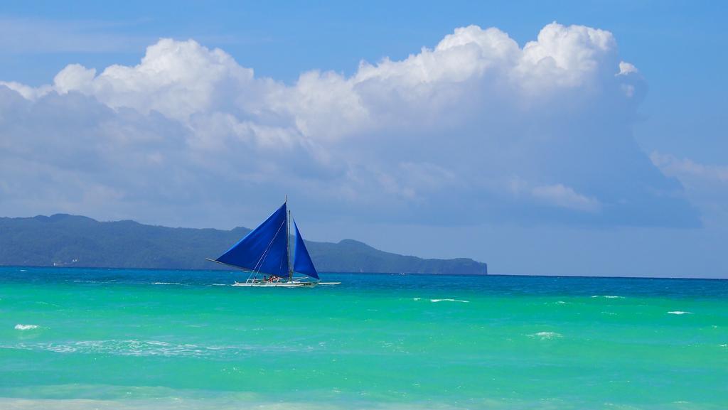 Fridays Boracay Beach Resort Balabag  Экстерьер фото