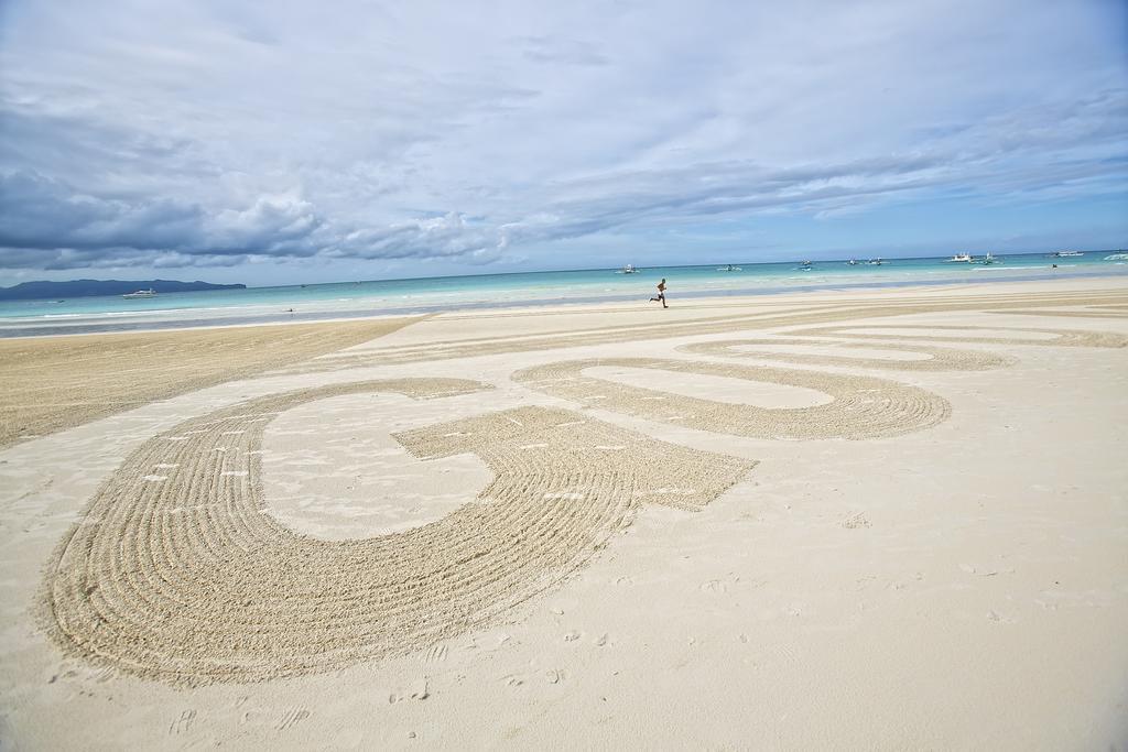 Fridays Boracay Beach Resort Balabag  Экстерьер фото